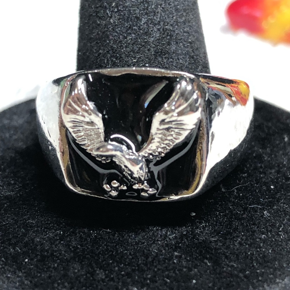🖤💍Mens silver and eagle ring new never worn